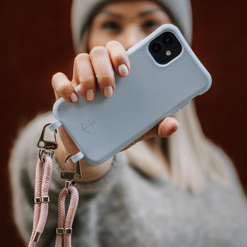 Handyhülle mit Band, Handyhülle mit Kette, Handyhülle nachhaltig, Handyhülle iphone, himmelblau