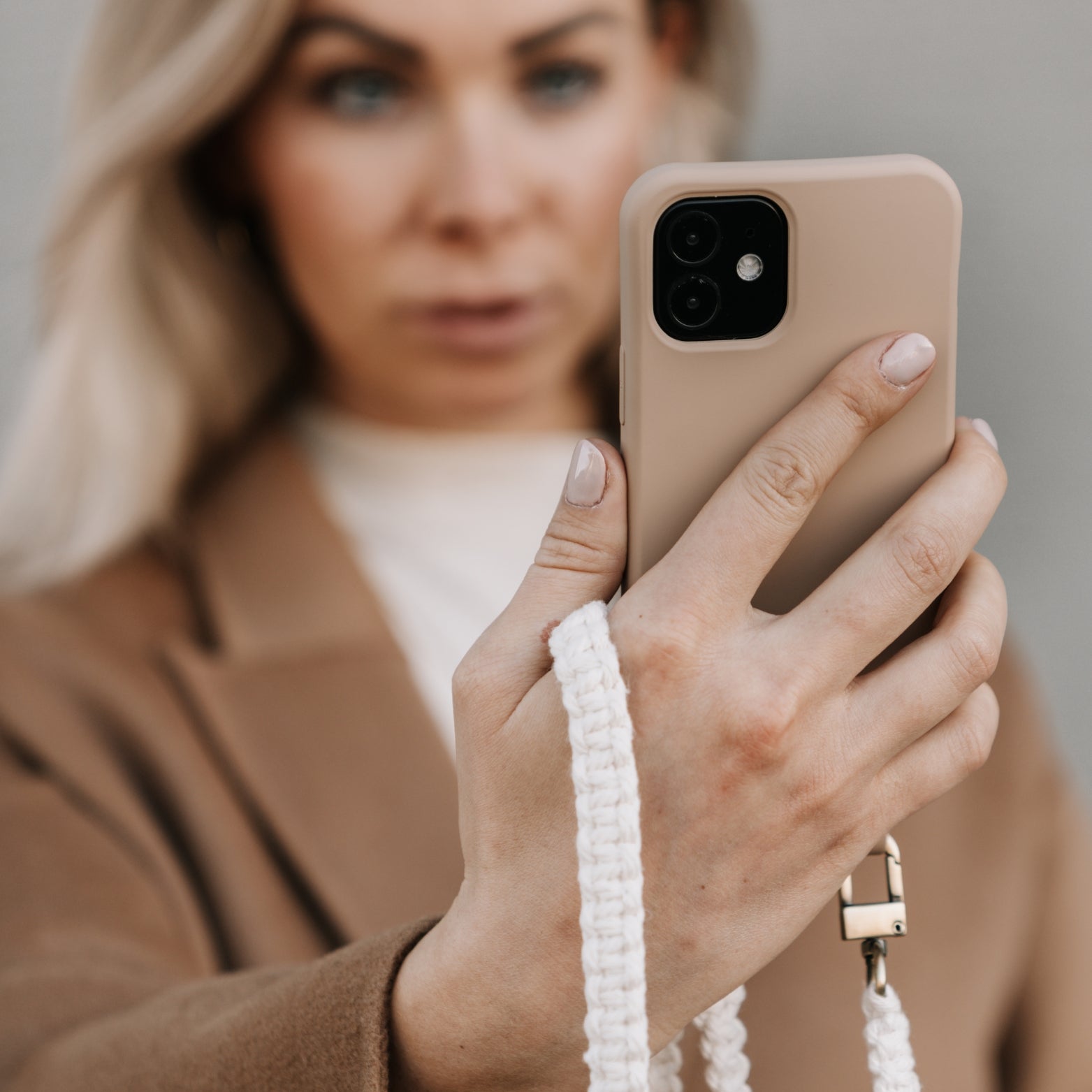 Smart Case BEIGE | Handyband Makramee NATURE