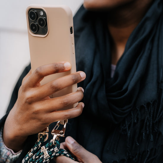 Smart Case BEIGE | Karabiner-Kordel CAMOUFLAGE
