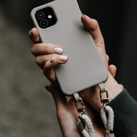 Smart Case TAUPEGRAU | Boho Kordel GREY