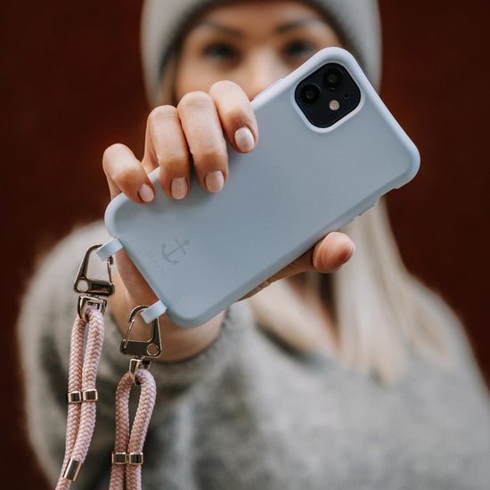 Handyhülle mit Band, Handyhülle mit Kette, Handyhülle nachhaltig, Handyhülle iphone, himmelblau